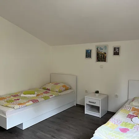 Apartman Romansa Sa 4 Spavace Sobe * Čitluk