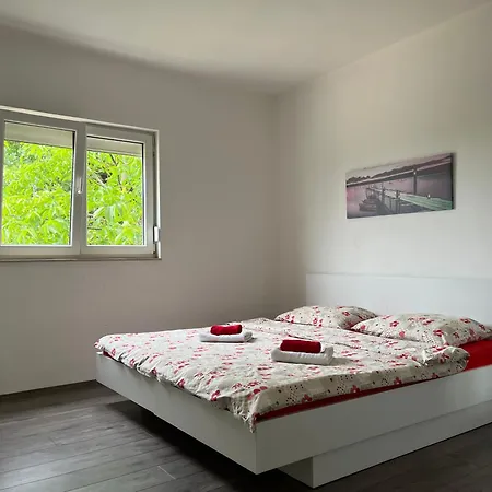 Lejlighed Apartman Romansa Sa 4 Spavace Sobe