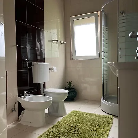 Apartman Romansa Sa 4 Spavace Sobe